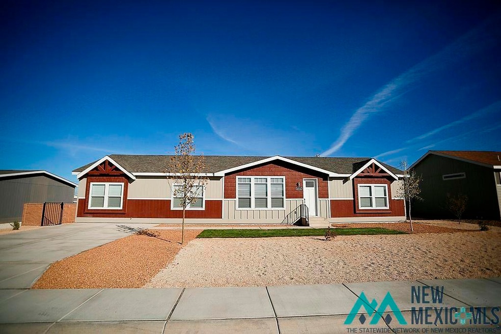 4214 Balsa St, Carlsbad, NM 88220 - photo 1