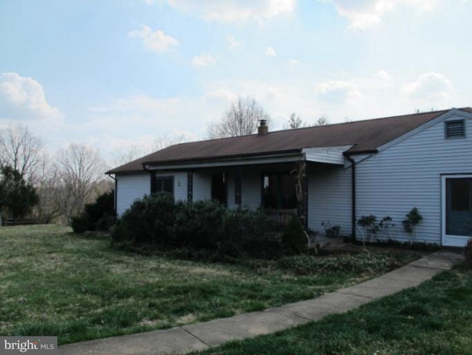 393 S Poes Rd, Amissville, VA 20106 - photo 1