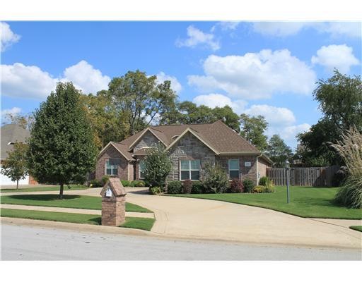 204 NW Yukon Trail St, Bentonville, AR 72712 - photo 1