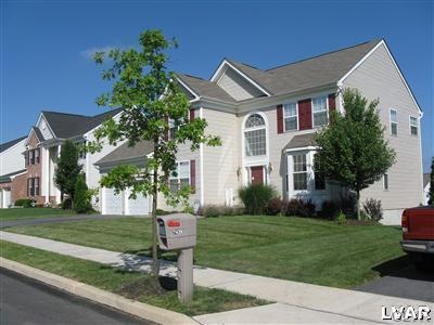 7451 Crane Crossing, Macungie, PA 18062 - photo 1