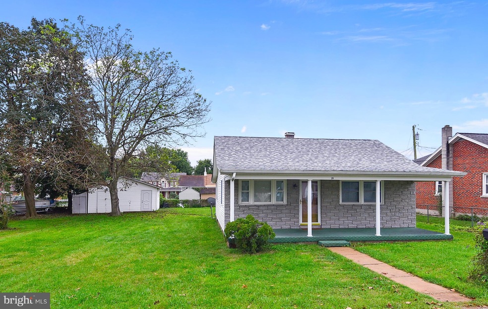 19 Compression Ct, Middle River, MD 21220 - photo 1