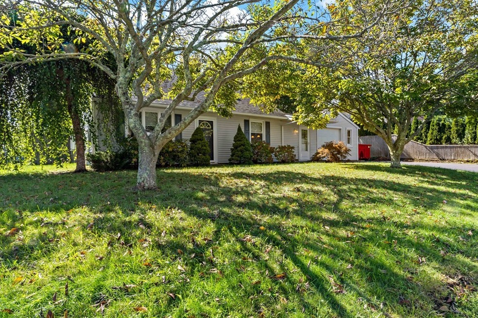 44 Sowams Dr, Bristol, RI 02809 - photo 1