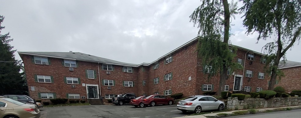 367 Hildreth St unit 26, Lowell, MA 01850 - photo 1