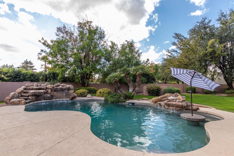 8514 S Willow Dr, Tempe, AZ 85284 - photo 1