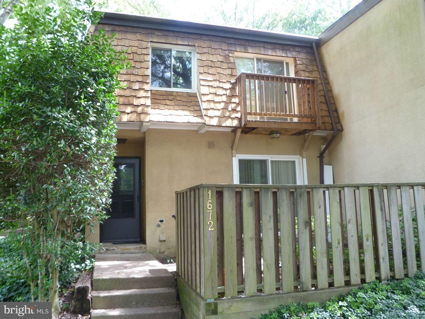 1672 Valencia Way, Reston, VA 20190 - photo 1