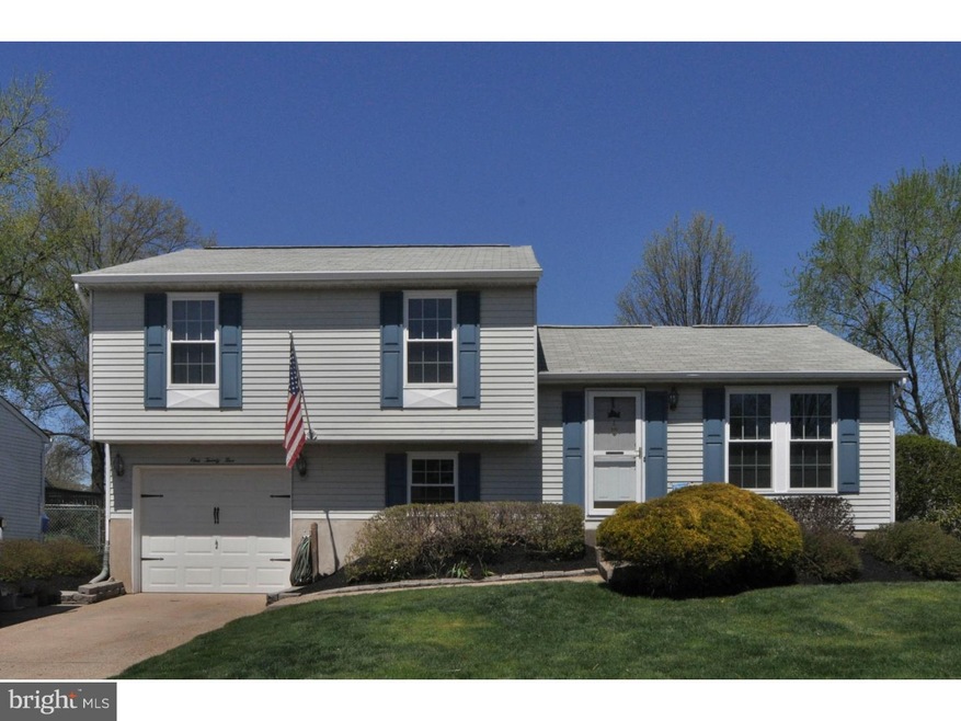 125 Penns Grant Dr, Morrisville, PA 19067 - photo 1