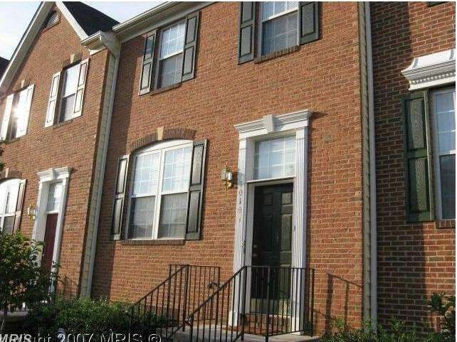 10107 Tulip Tree Dr, Bowie, MD 20721 - photo 1