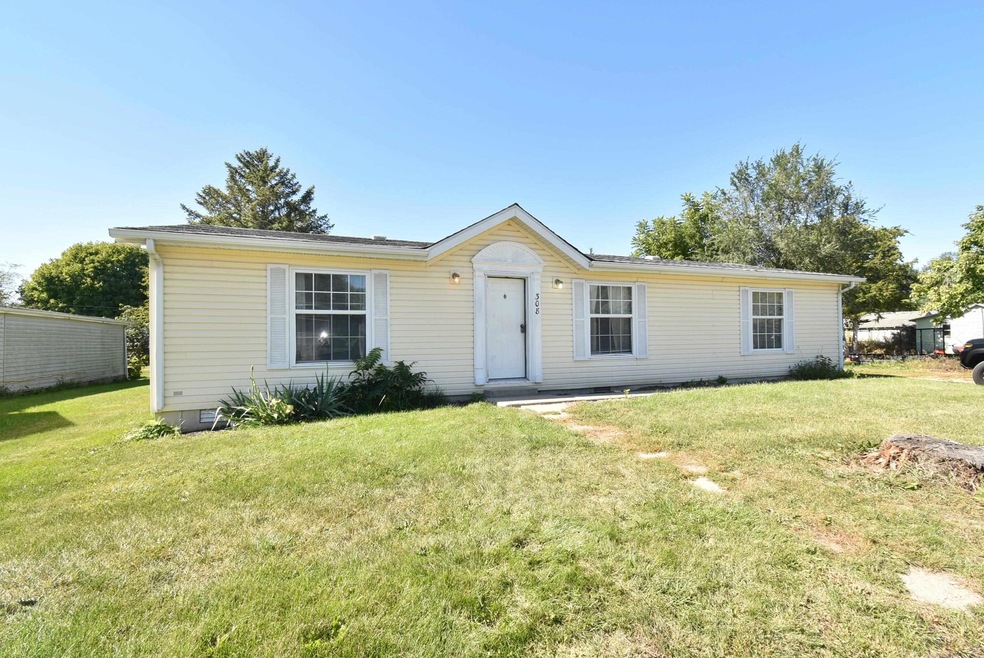 308 N Washington St, Boswell, IN 47921 - photo 1