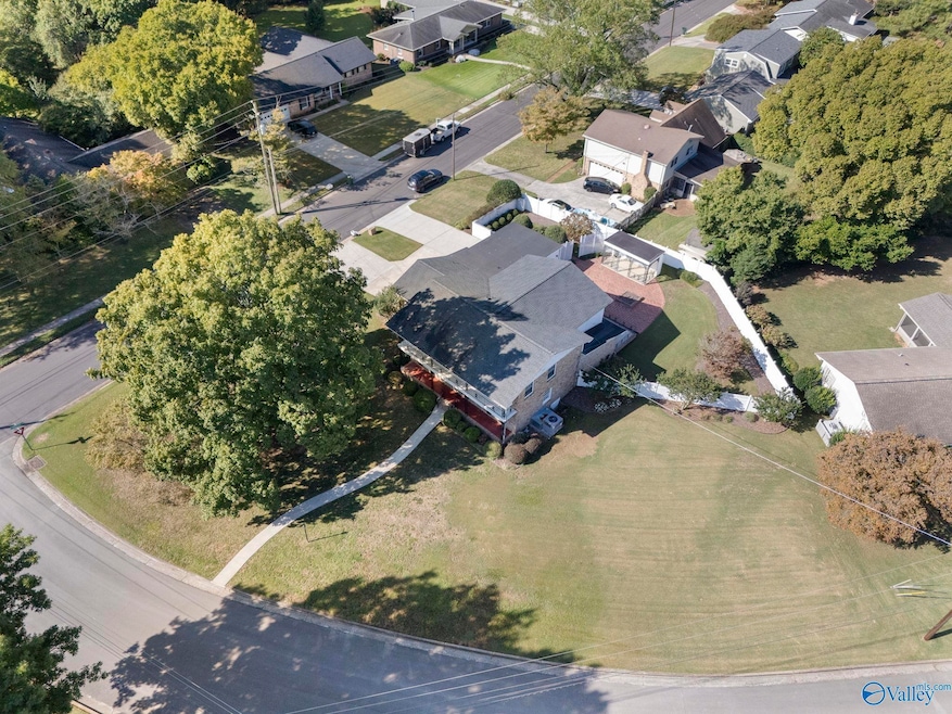 3306 Mulberry Ln SW, Huntsville, AL 35801 - photo 1