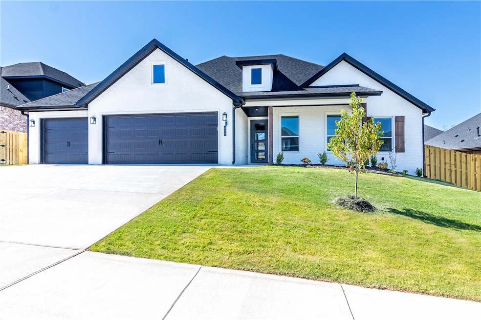 419 Casella St, Tontitown, AR 72762 - photo 1