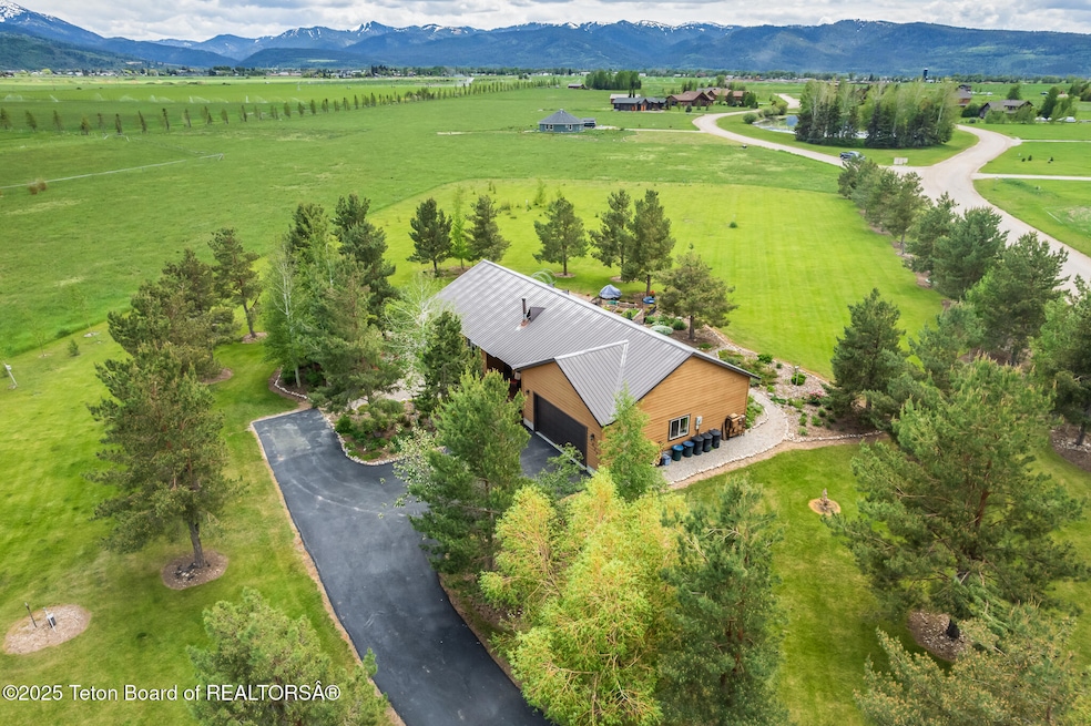 For Sale $920,000 • Co-Listing Agent