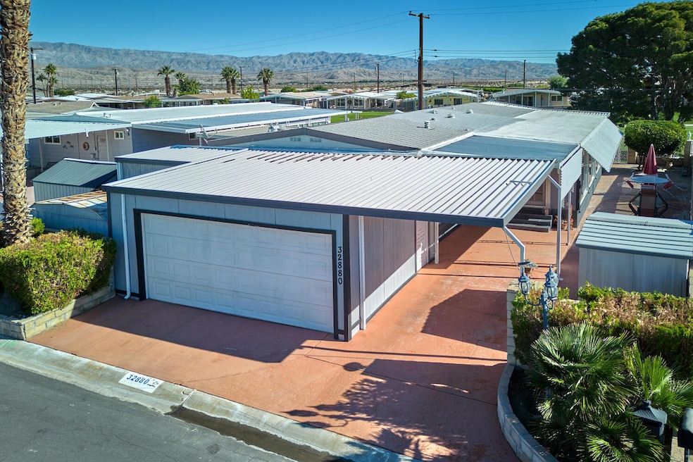 32880 Barcelona Dr, Thousand Palms, CA 92276 - photo 1