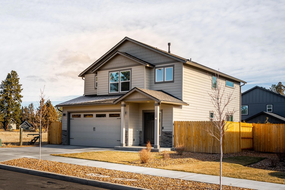 61398 SE Matthew St 1 of 23