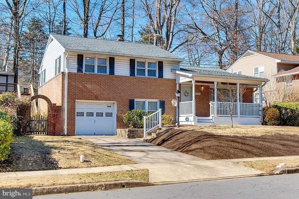 210 Elpin Dr W, Catonsville, MD 21228 - photo 1