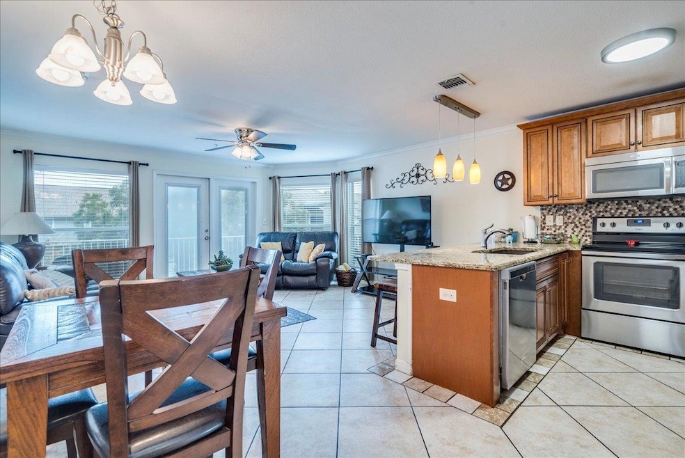 730 E Mather St unit L 303, New Braunfels, TX 78130 - photo 1