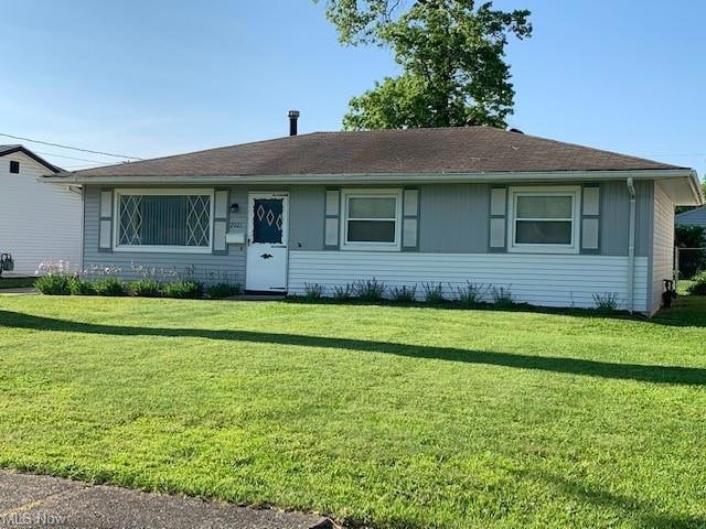 2021 E 39th St, Lorain, OH 44055 - photo 1
