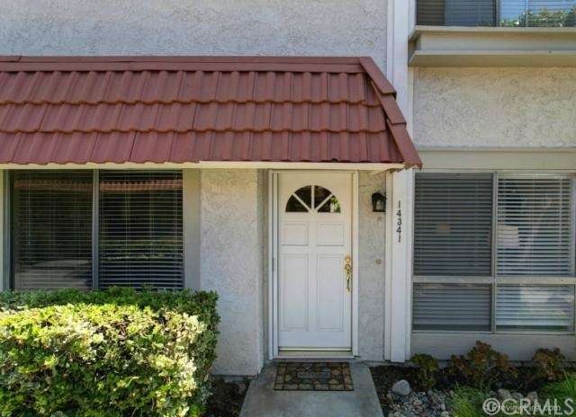 great corner lot location l
