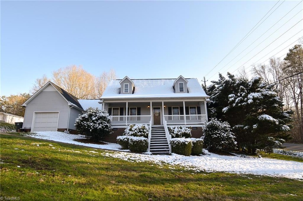 810 Rockcliff Terrace, Asheboro, NC 27205 - photo 1