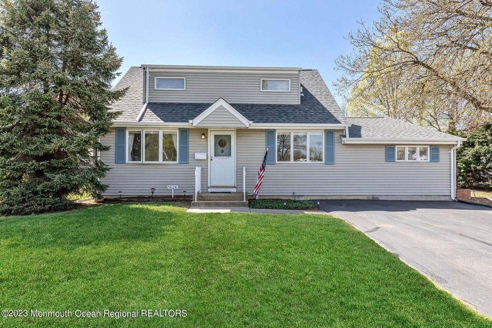 1626 Union Ave, Hazlet, NJ 07730 - photo 1