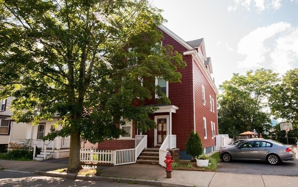 109 Adams St unit 3, Lynn, MA 01902 - photo 1