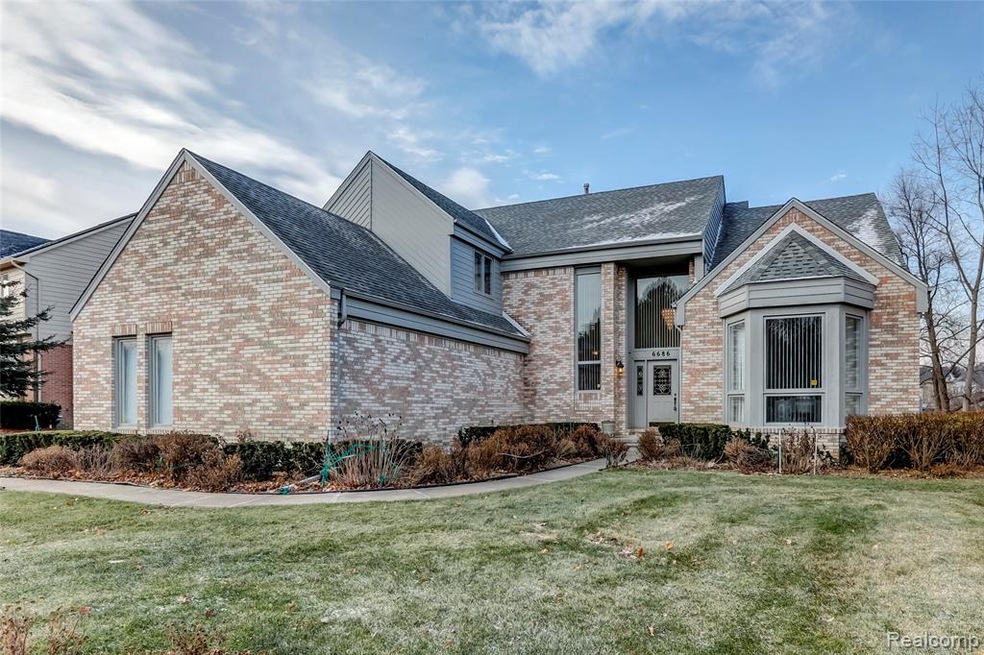 6686 Apple Blossom Trail, West Bloomfield Township