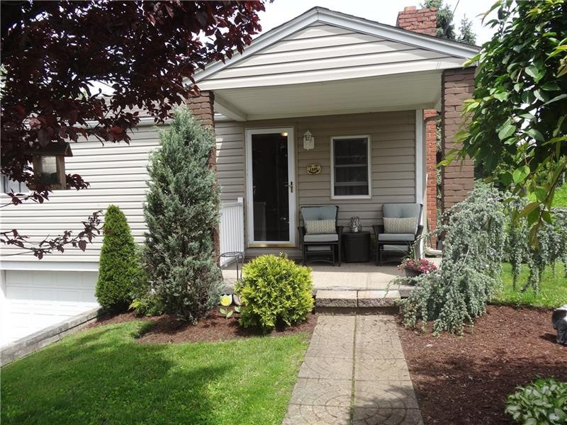 Welcome to a super charming home!