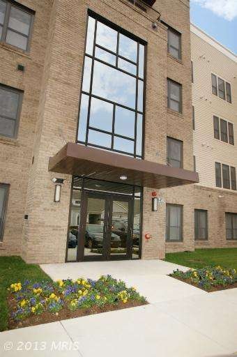 8435 Peace Lily Ct unit 131, Lorton, VA 22079 - photo 1