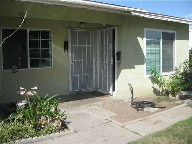Cute frontage, good curb and tenant appeal.