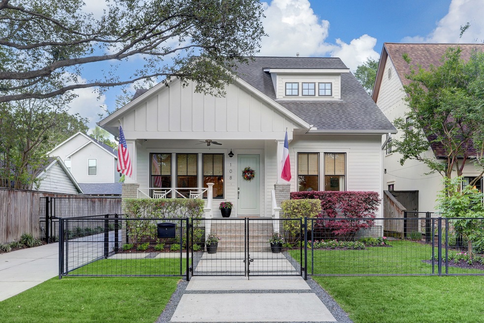 108 Moss St, Houston, TX 77009 - photo 1
