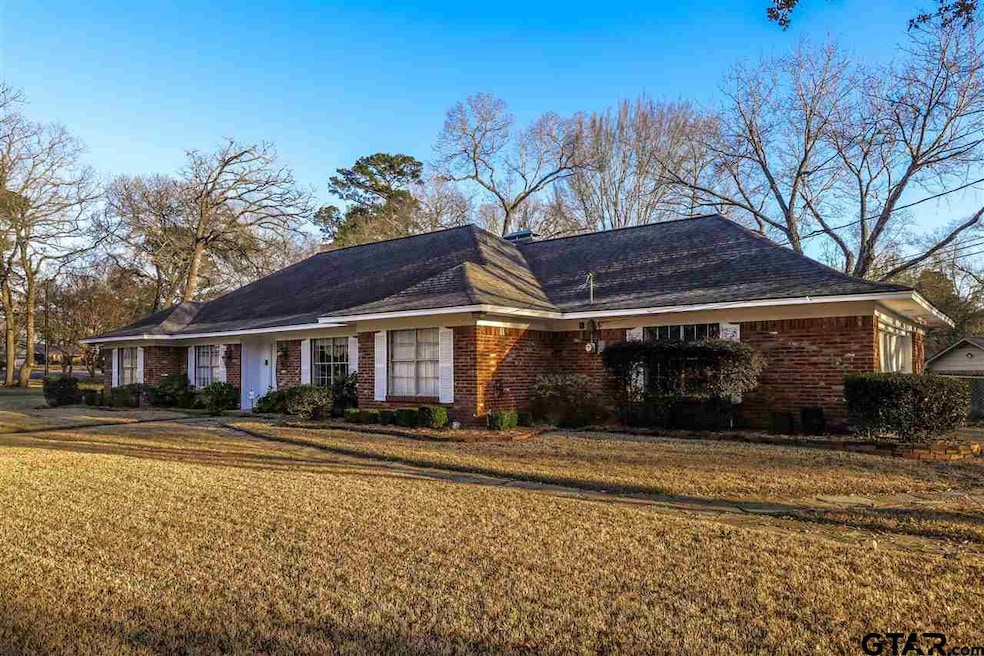 513 513 Harvard Dr, Tyler, TX 75703 - photo 1