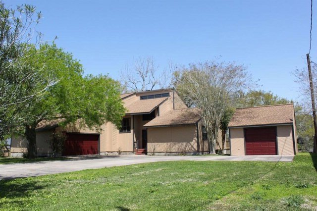 331 Cr 416, Brazoria, TX 77422 - photo 1