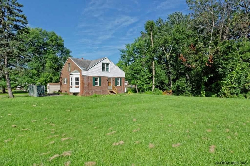 1407 Red Mill Rd, Rensselaer, NY 12144 - photo 1