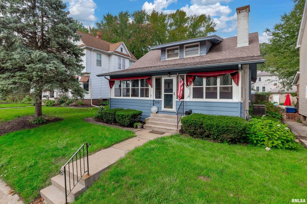 2018 Tremont Ave, Davenport, IA 52803 - photo 1