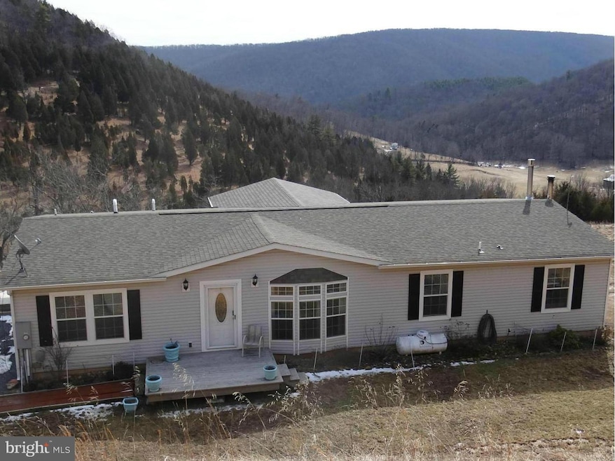 107 Ledge Stone Ln, Franklin, WV 26807 - photo 1