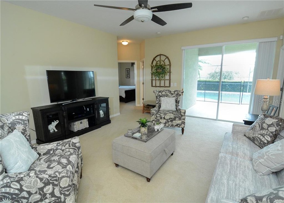 5946 Rutherford Rd unit 2, Mount Dora, FL 32757 - photo 1