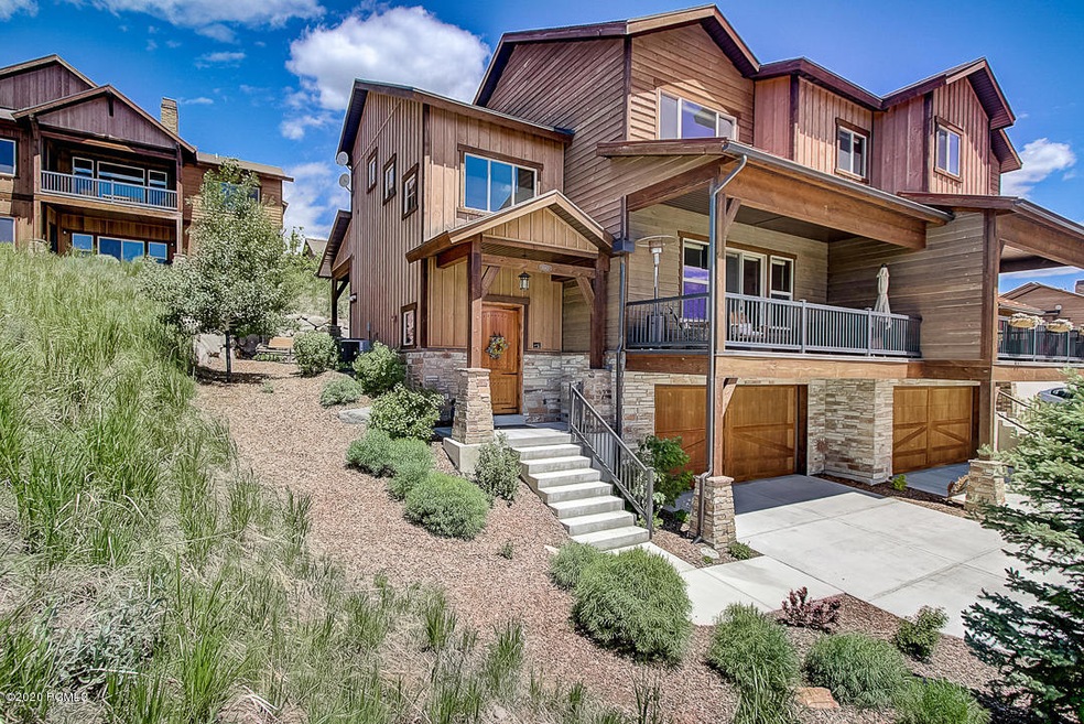 E Longview Dr MLS-3