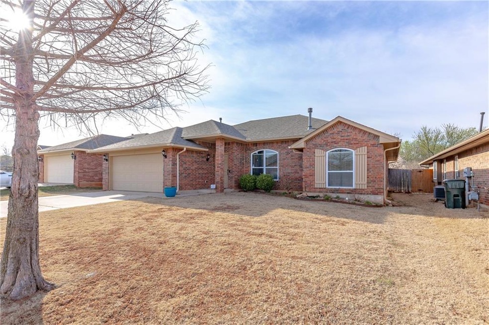 916 Accipiter St, Norman, OK 73072 - photo 1