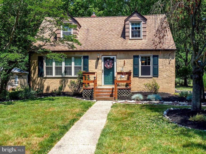 1025 Cherry Ln, Southampton, PA 18966 - photo 1