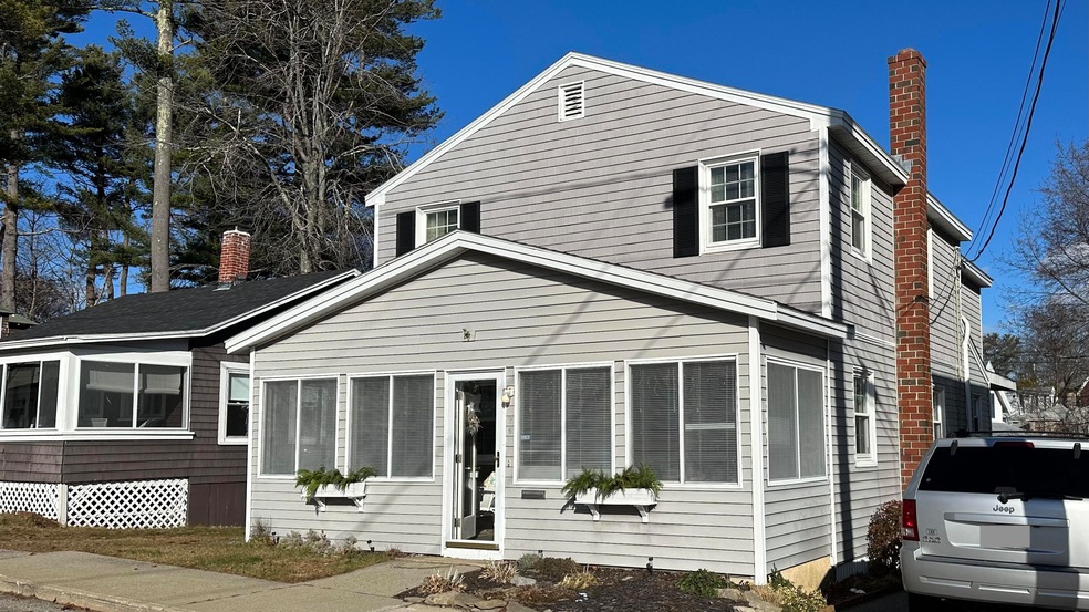 26 Cedar Ave - Outside - Main Pic