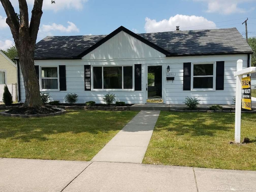26621 Woodmont St, Roseville, MI 48066 - photo 1