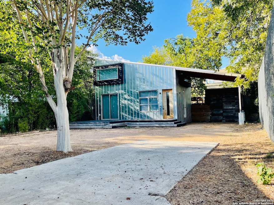 511 Iowa St unit 2, San Antonio, TX 78203 - photo 1