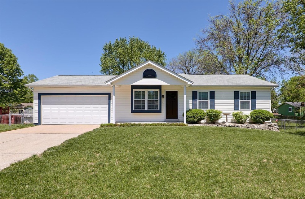 Pretty as a picture!  Charming Ranch on this quiet