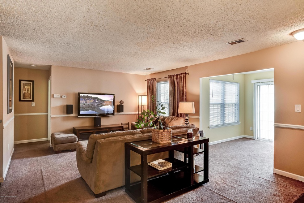 008_Living Room