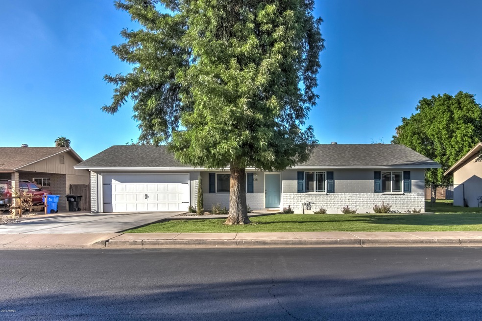 138 W Hackamore Ave-1