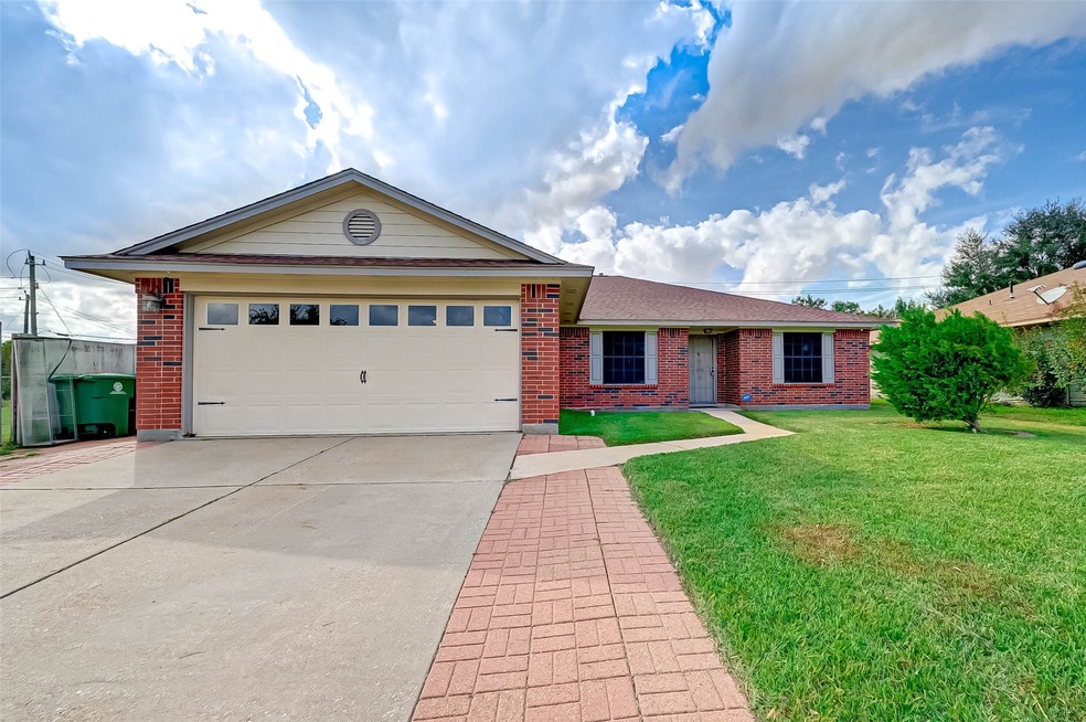 11142 Bradford Way Dr, Houston, TX 77075 - photo 1