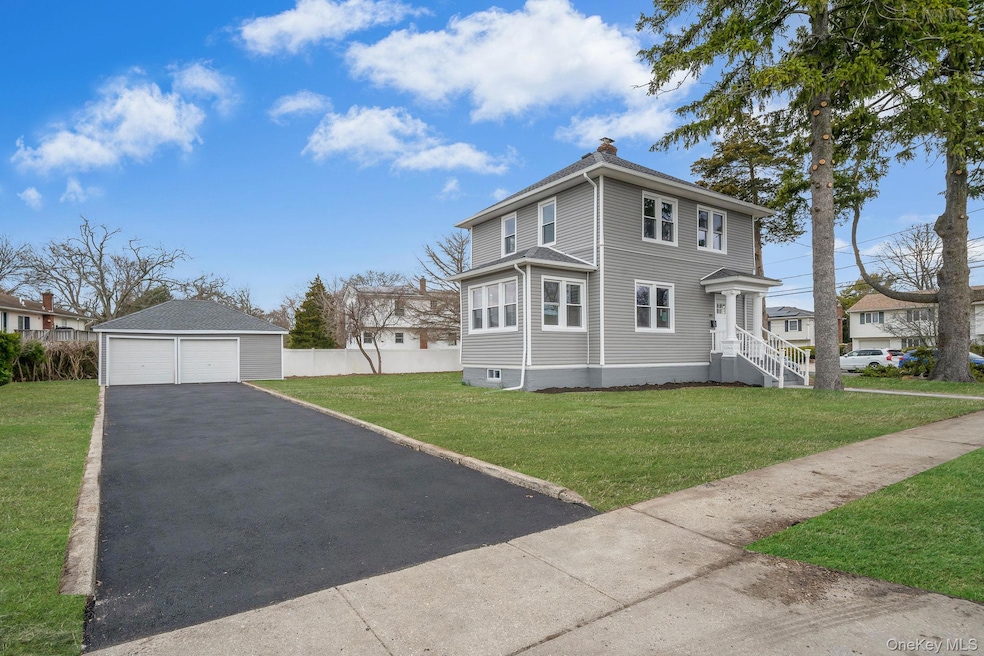 Sold $725,000 • Co-Listing Agent