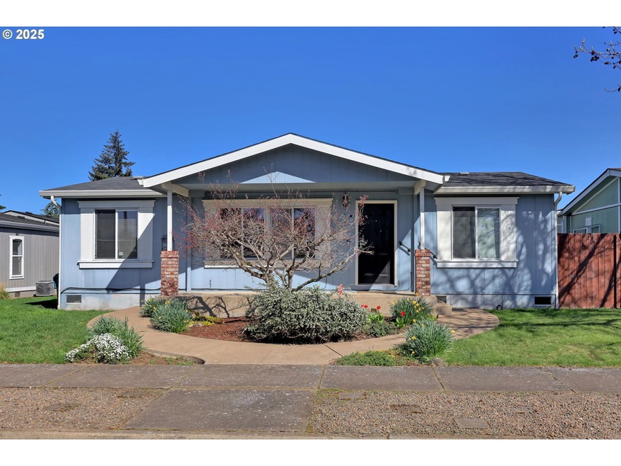 1323 Bramblewood Ln, Eugene, OR 97404 - photo 1