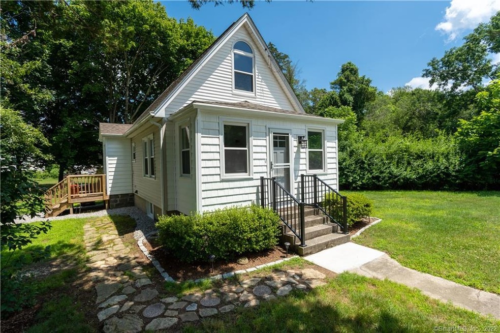 28 Hurlbutt Rd unit R, Gales Ferry, CT 06335 - photo 1