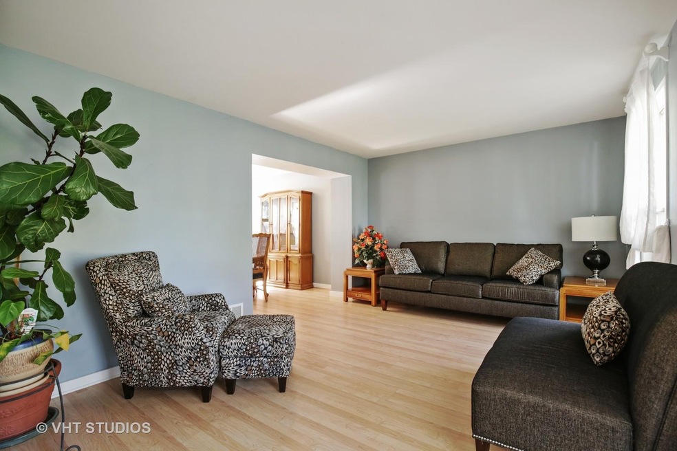 1720 Dana Point, Algonquin, IL 60102 - photo 1