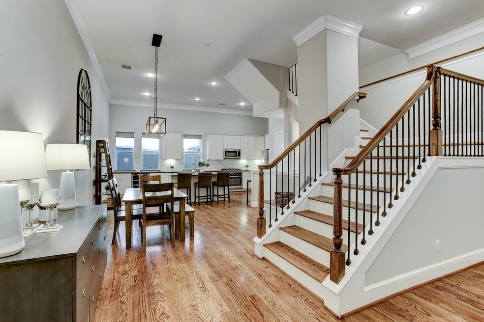 627 W 24th St, Houston, TX 77008 - photo 1